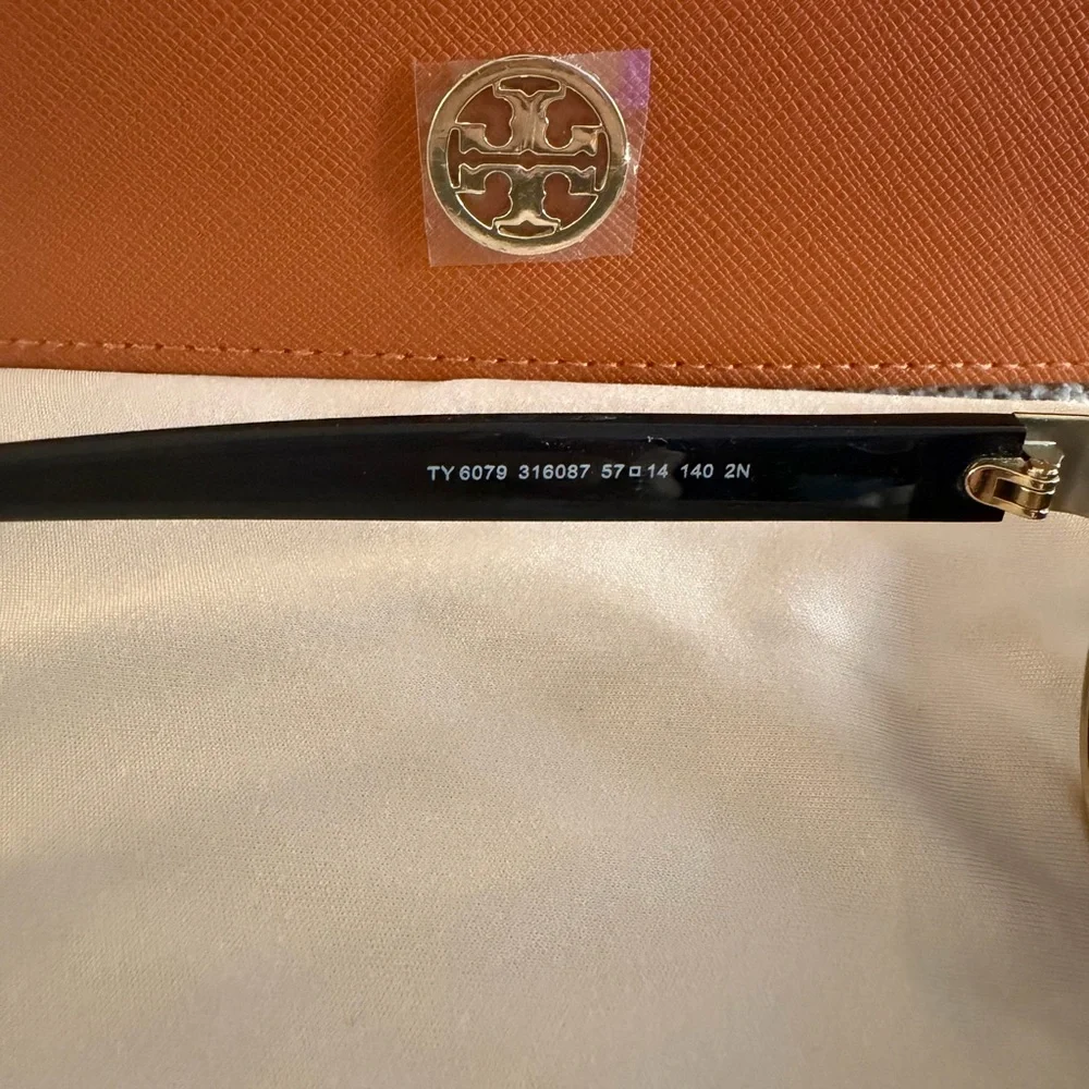 Tory Burch Aviator Sunglasses - Picture 4 of 4